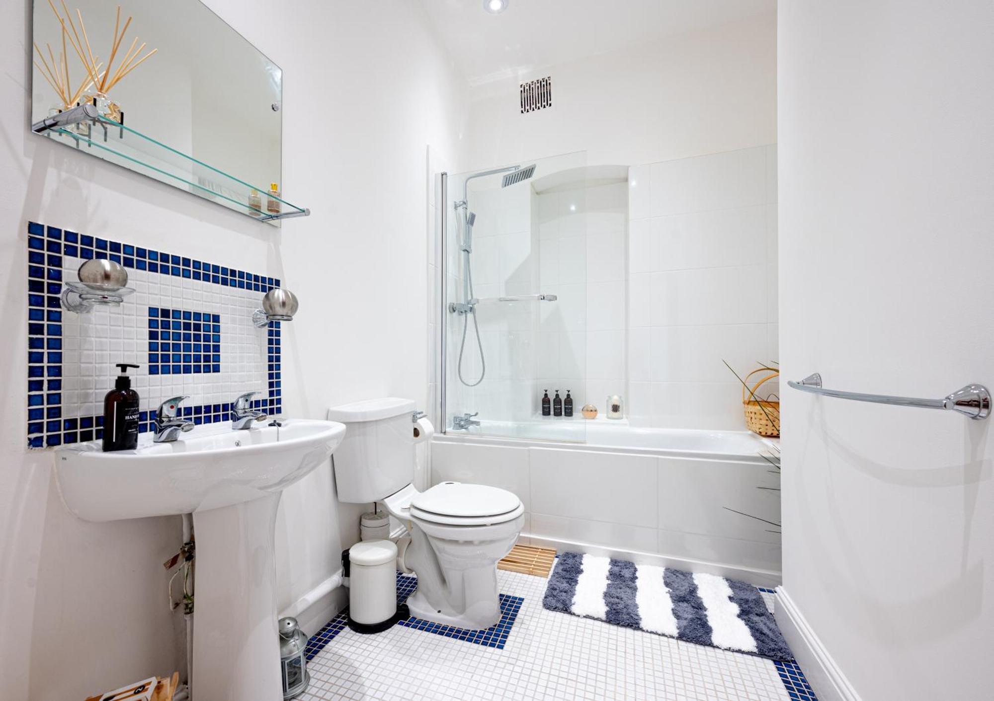 One-Bed Flat, Kensington, Bank Payment To The Host Within 24H From The Reservation Lejlighed London Eksteriør billede